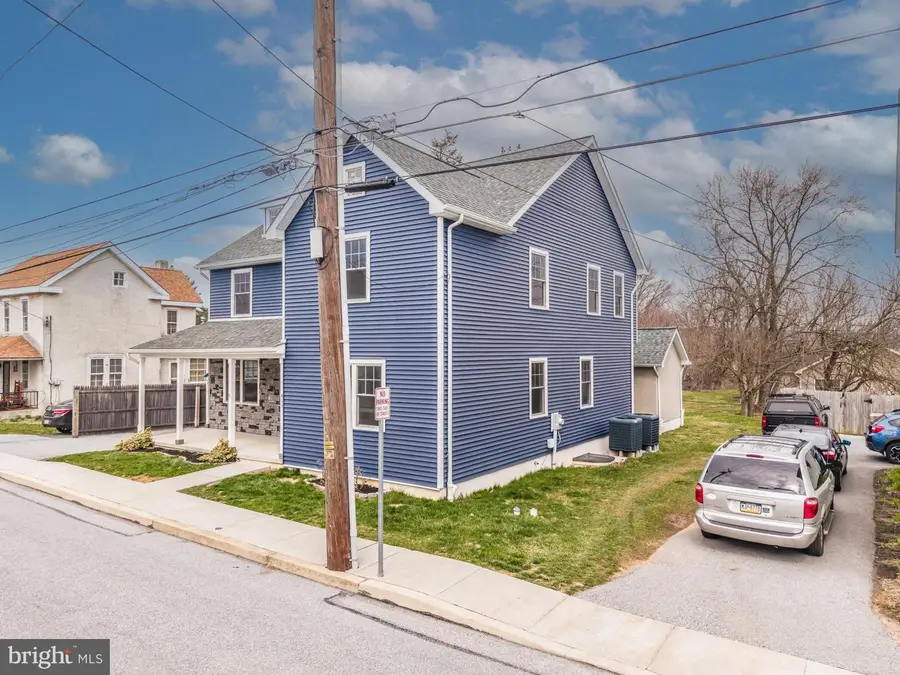 411 James St, Honey Brook, PA 19344 - #3