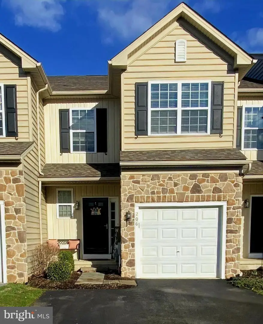 206 Kennedy Dr, Coatesville, PA 19320 - #1