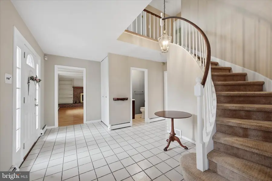 560 Watford Ln, Berwyn, PA 19312 - #3