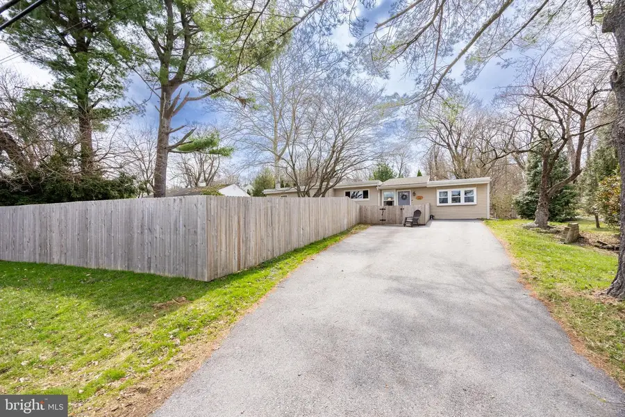 242 Byers Rd, Chester Springs, PA 19425 - #2