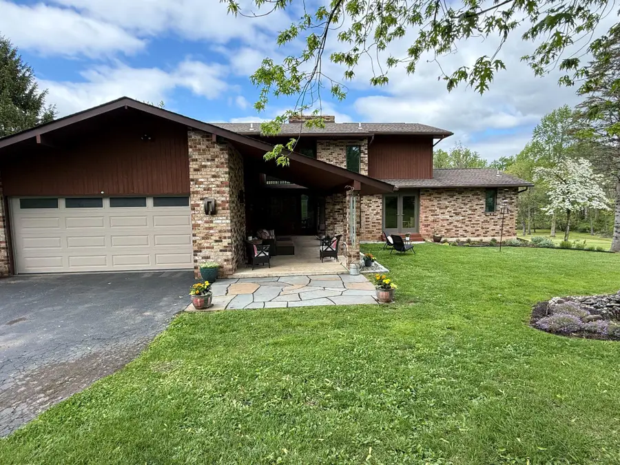 703 Ridge Rd, Pottstown, PA 19465 - #2