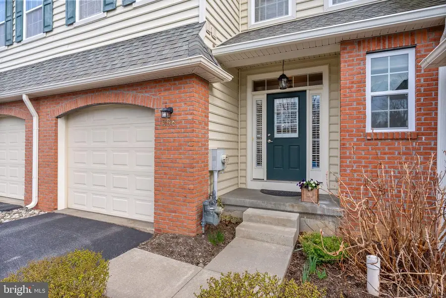 296 Deepdale Dr, Kennett Square, PA 19348 - #2