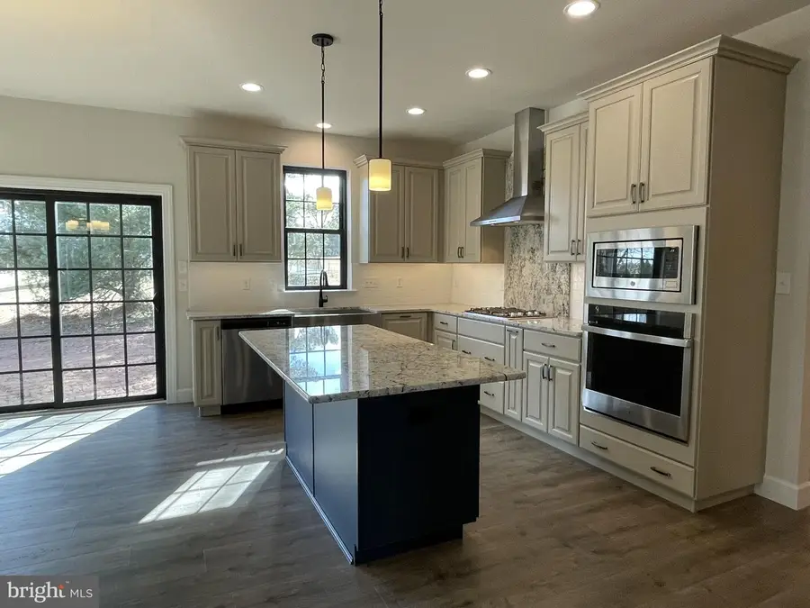 1219 Barons Hill Rd, Honey Brook, PA 19344 - #2