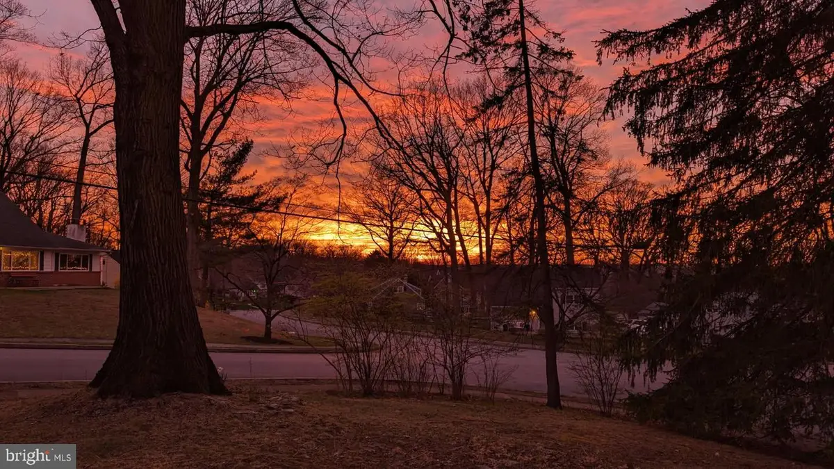2 Sunset Dr, Paoli, PA 19301 - #1