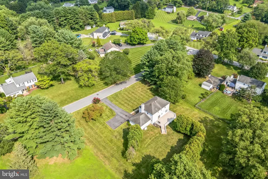 606 Londonderry Dr, West Chester, PA 19382 - #3