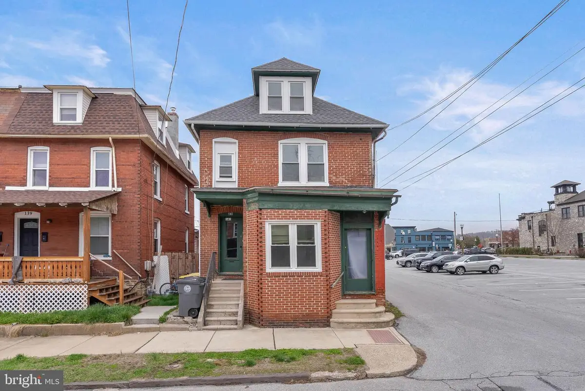 141 Washington Ave, Downingtown, PA 19335 - #1
