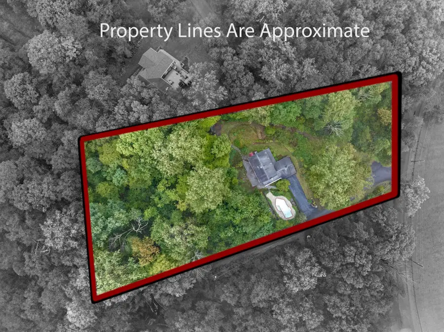 2463 Jones Rd, Pottstown, PA 19465 - #3