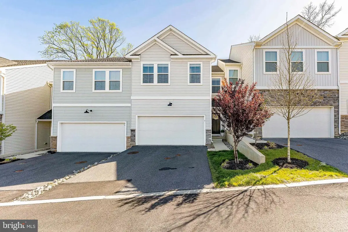 7 Four Leaf Dr, Downingtown, PA 19335 - #1