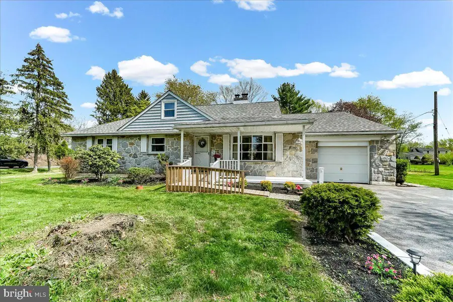 2 Marian Rd, Phoenixville, PA 19460 - #2