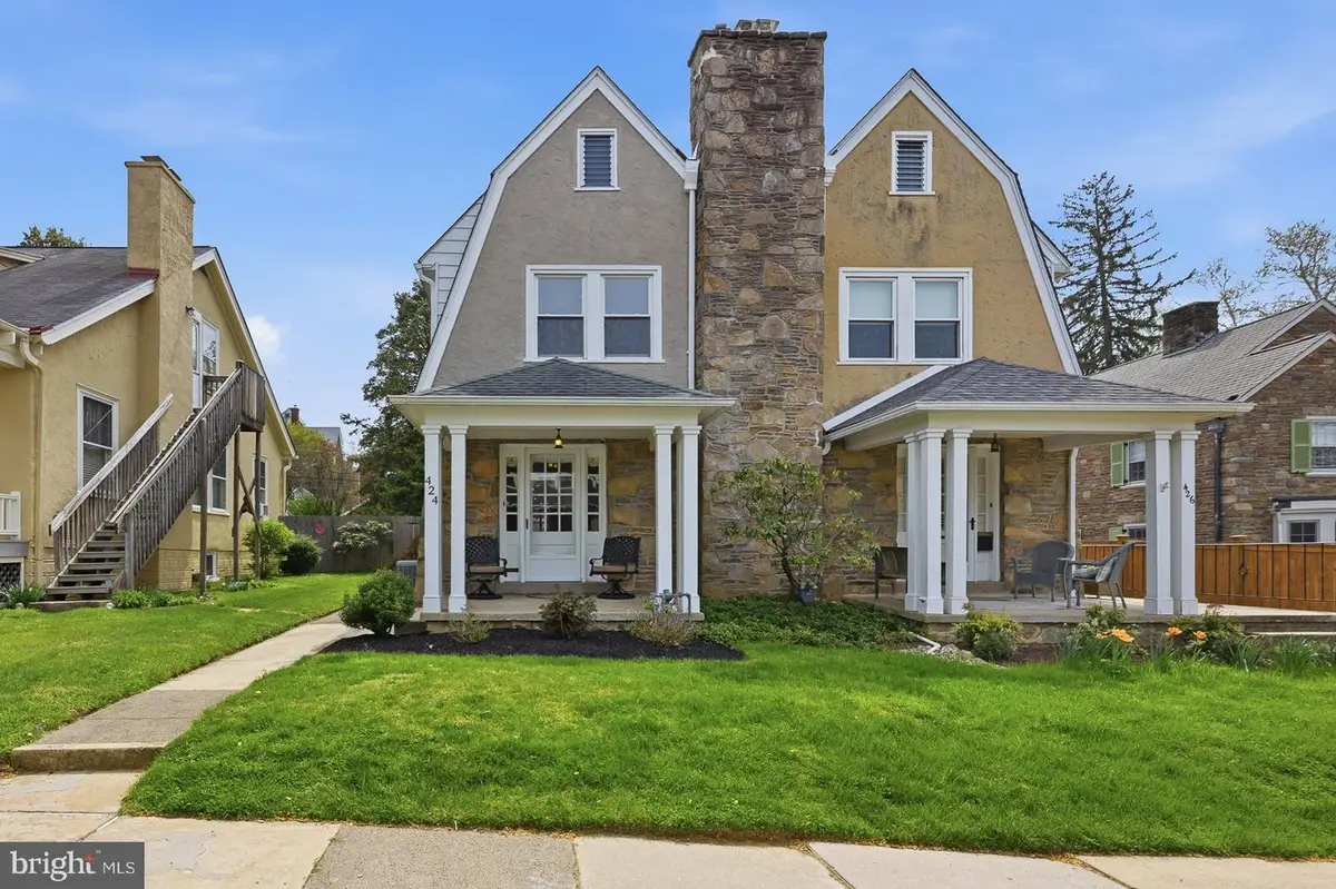 424 W Barnard St, West Chester, PA 19382 - #1