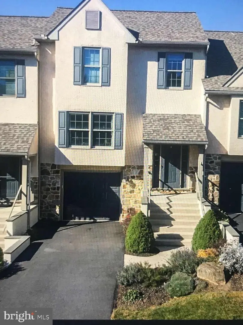 126 Steeplechase Dr, Elverson, PA 19520 - #1