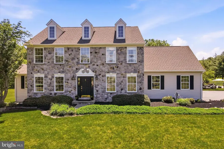 205 Maplewood Dr, Phoenixville, PA 19460 - #3
