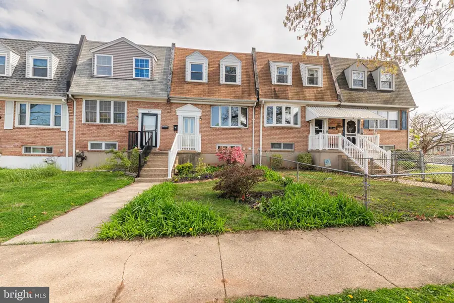 889 Oxford Ave, Phoenixville, PA 19460 - #2