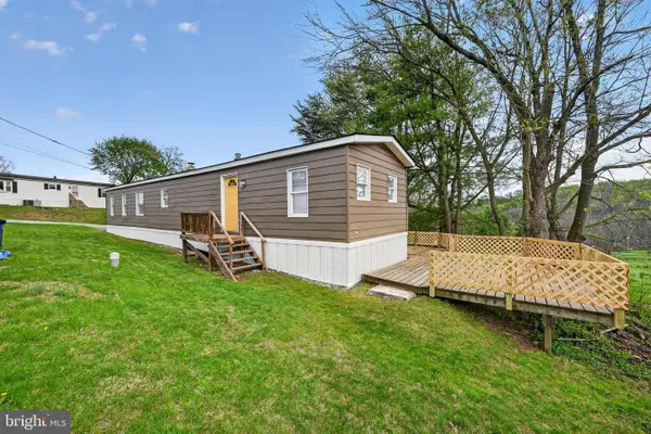 122 Penn Dr, COATESVILLE, PA 19320