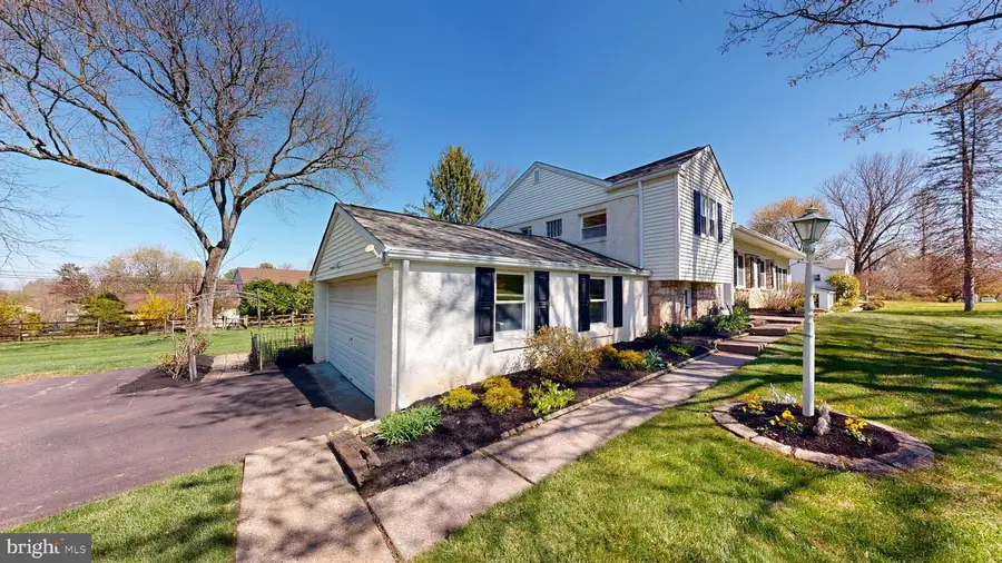 14 N Forge Manor Dr, Phoenixville, PA 19460 - #3