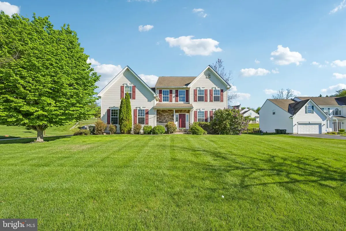 404 Country Edge Cir, Downingtown, PA 19335 - #1
