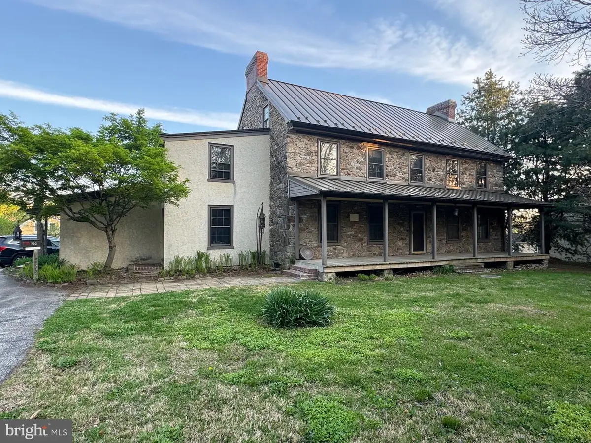 702 Lenape Rd, West Chester, PA 19382 - #1