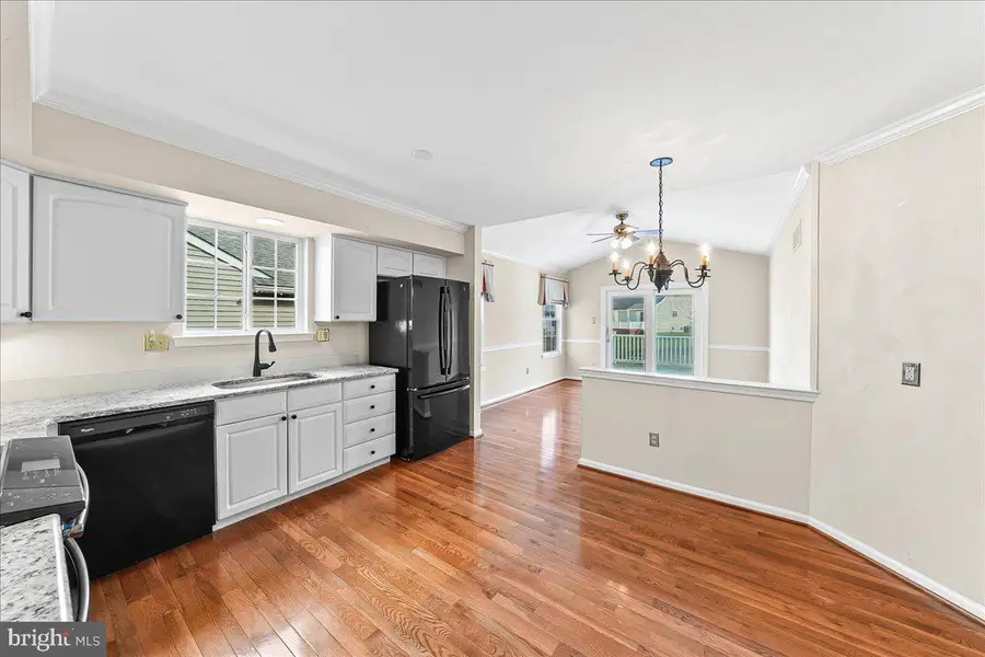 418 E Glenview Dr, West Grove, PA 19390 - #3