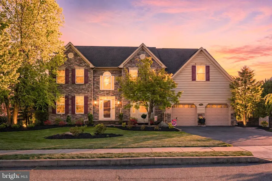 912 Nottingham Rd, Pottstown, PA 19465 - #2