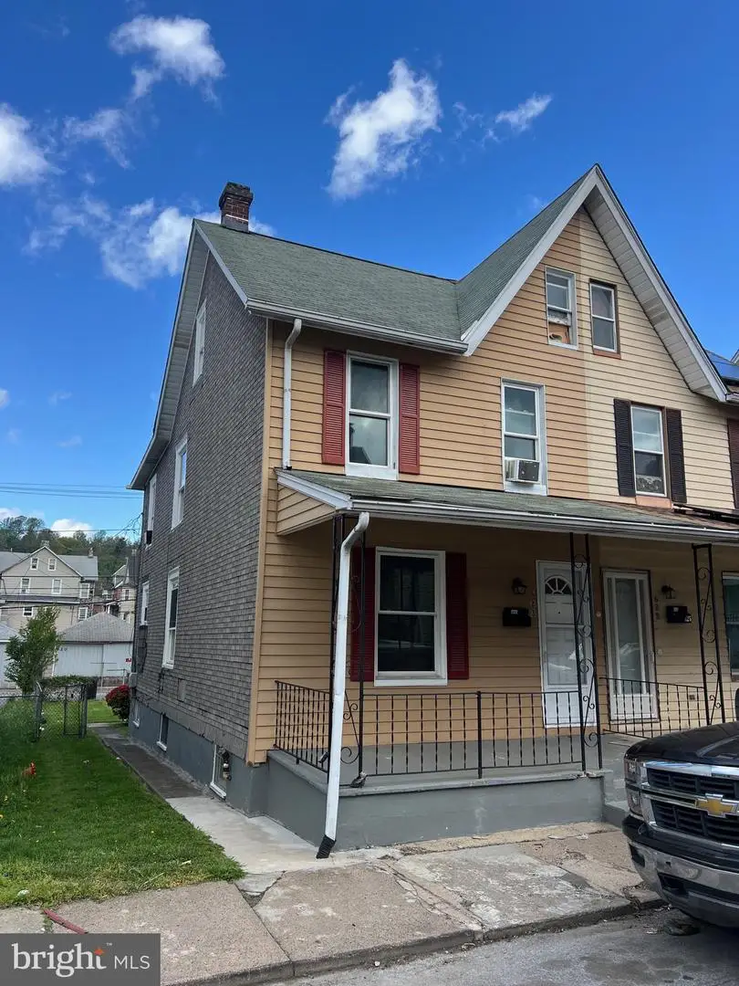 623 Belmont St, Coatesville, PA 19320 - #1