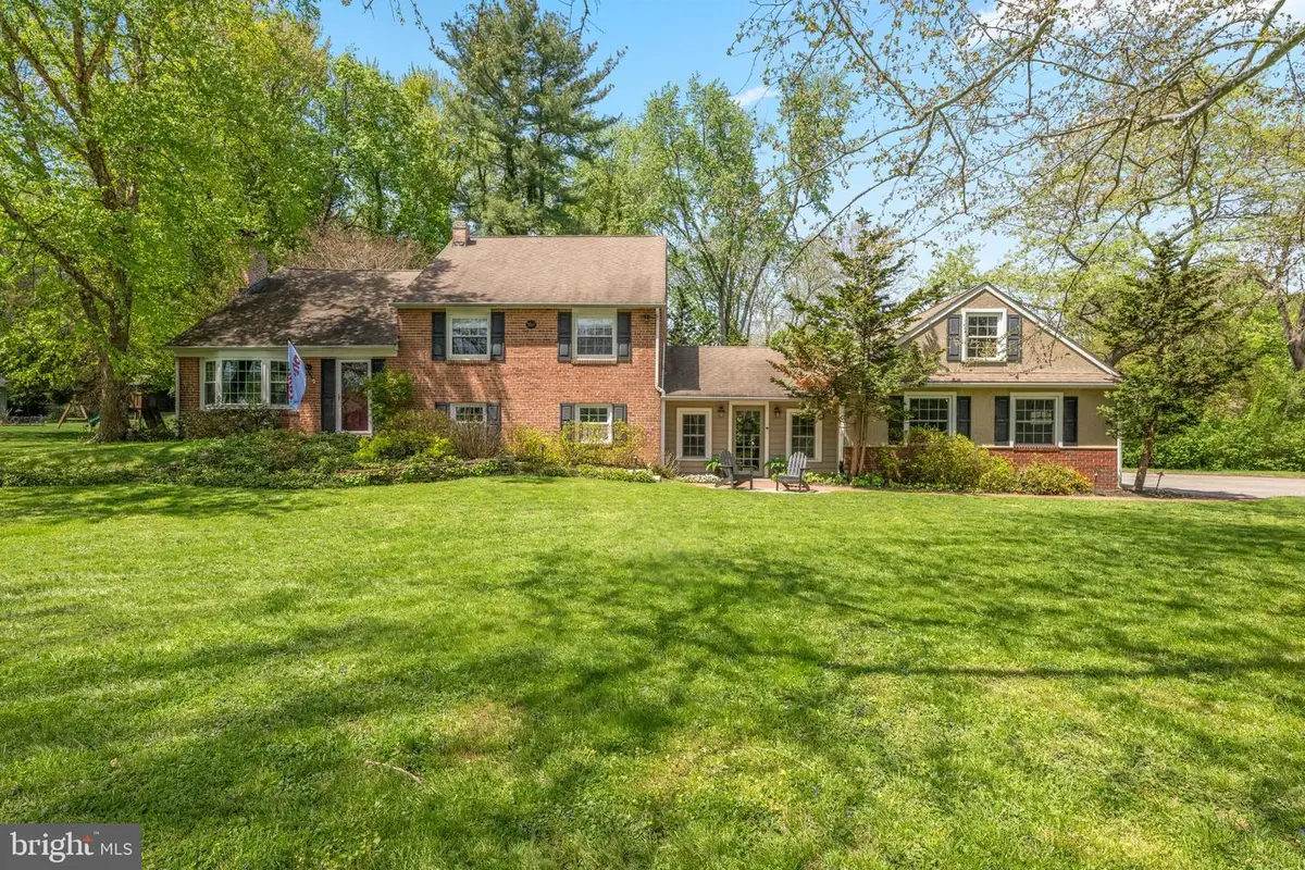 207 Anthony Wayne Dr, Wayne, PA 19087 - #1