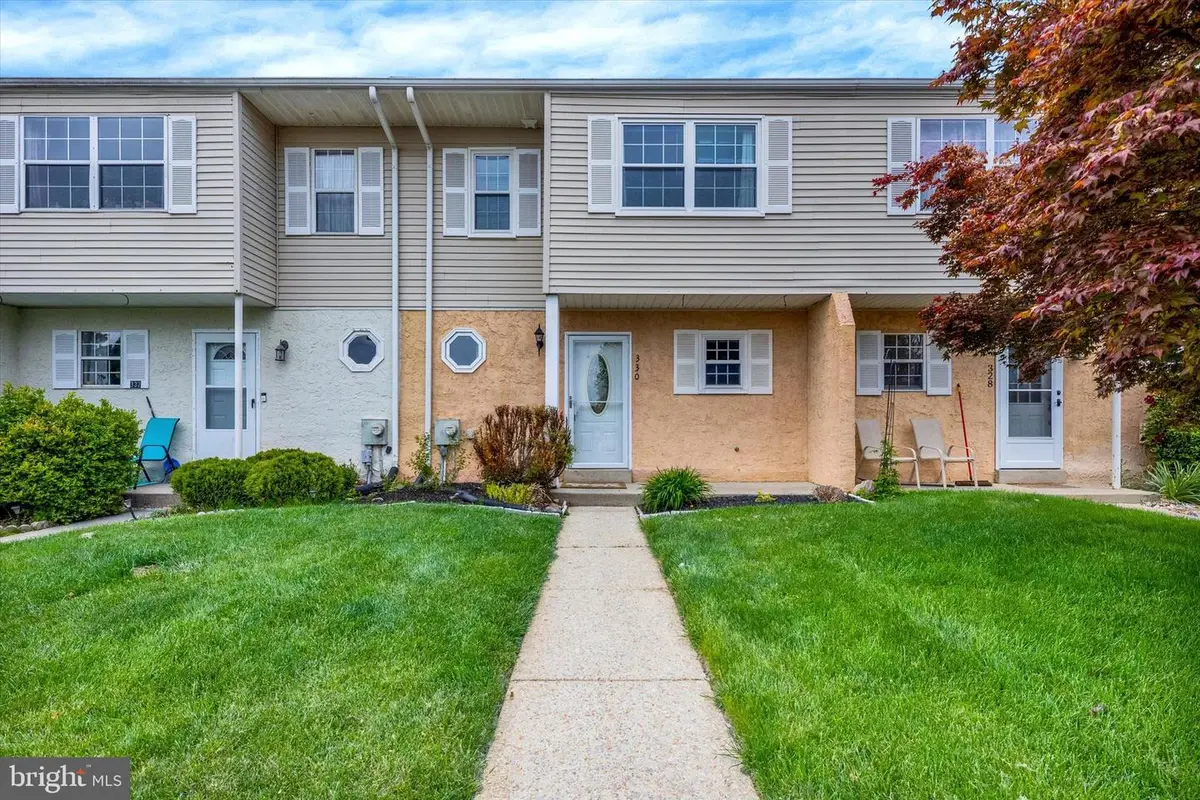 330 Carlyn Ct, Downingtown, PA 19335 - #1