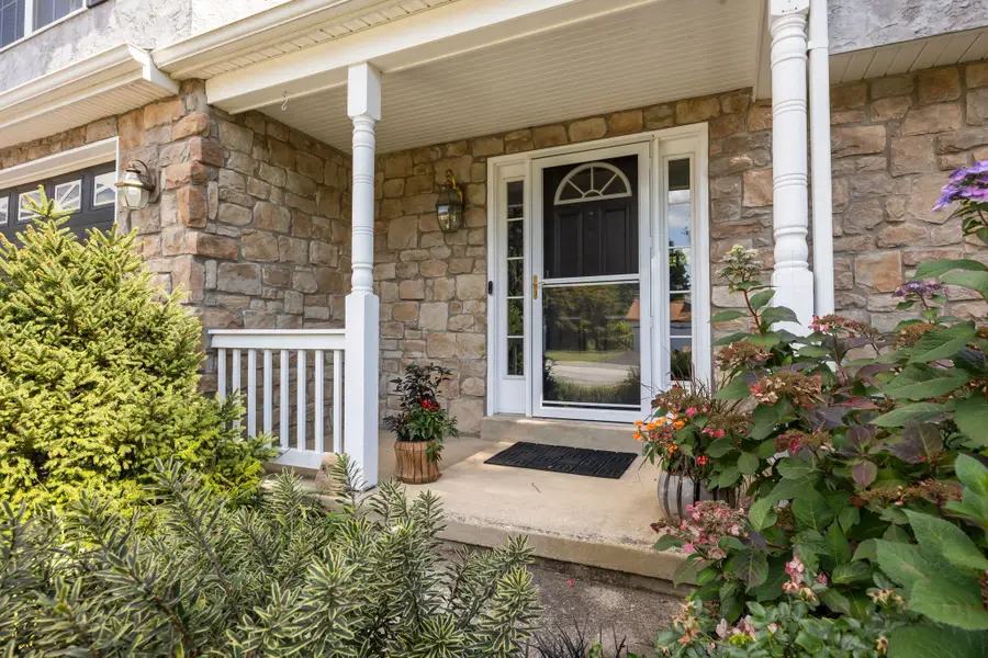 2 Buckingham Dr, Downingtown, PA 19335 - #2