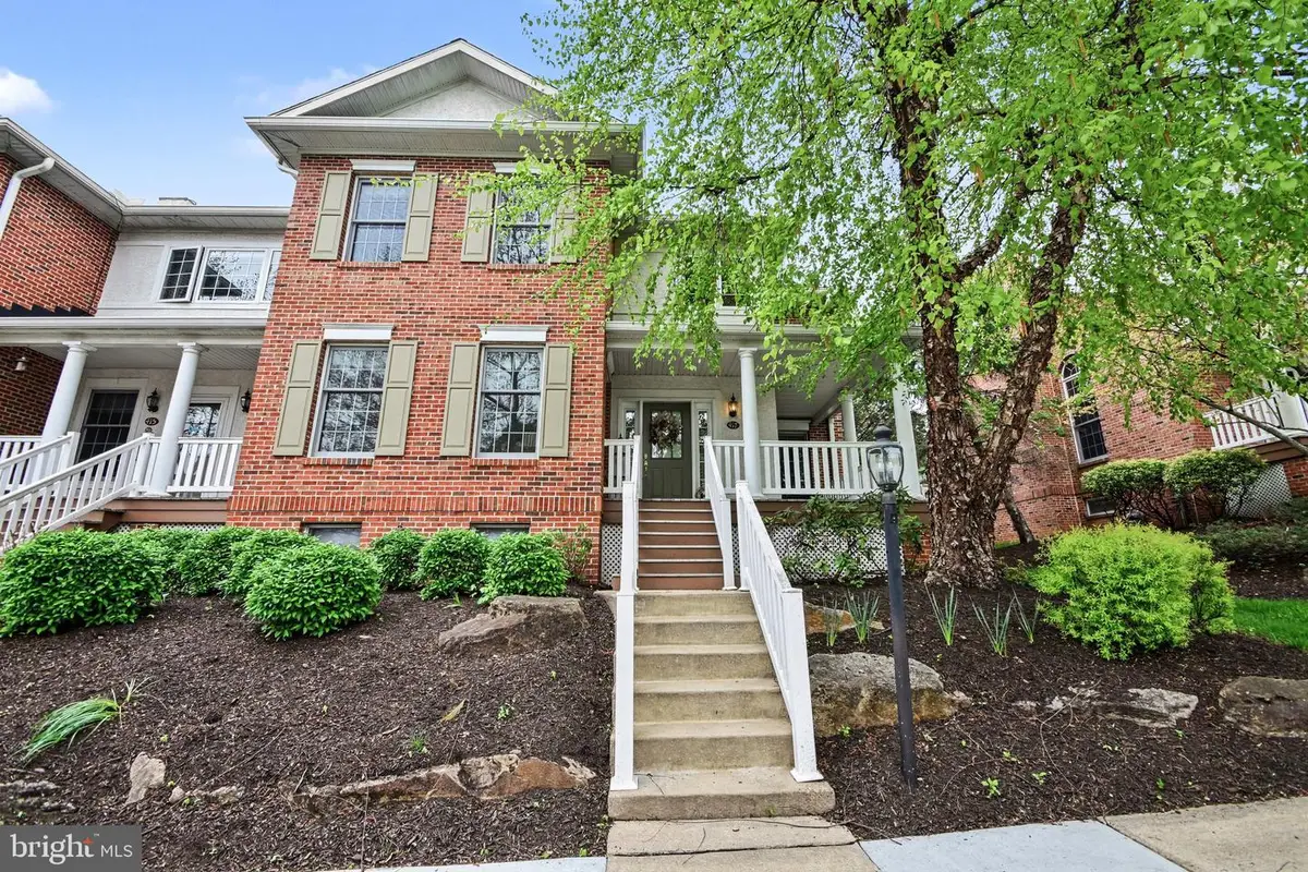 417 Vineyard Ln, Downingtown, PA 19335 - #1