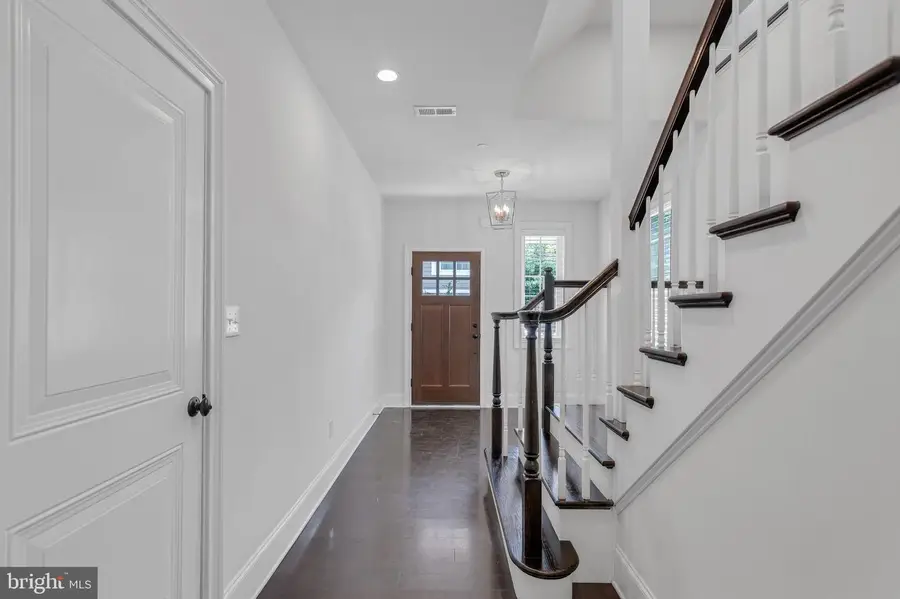 17 Grey Ct, Berwyn, PA 19312 - #3