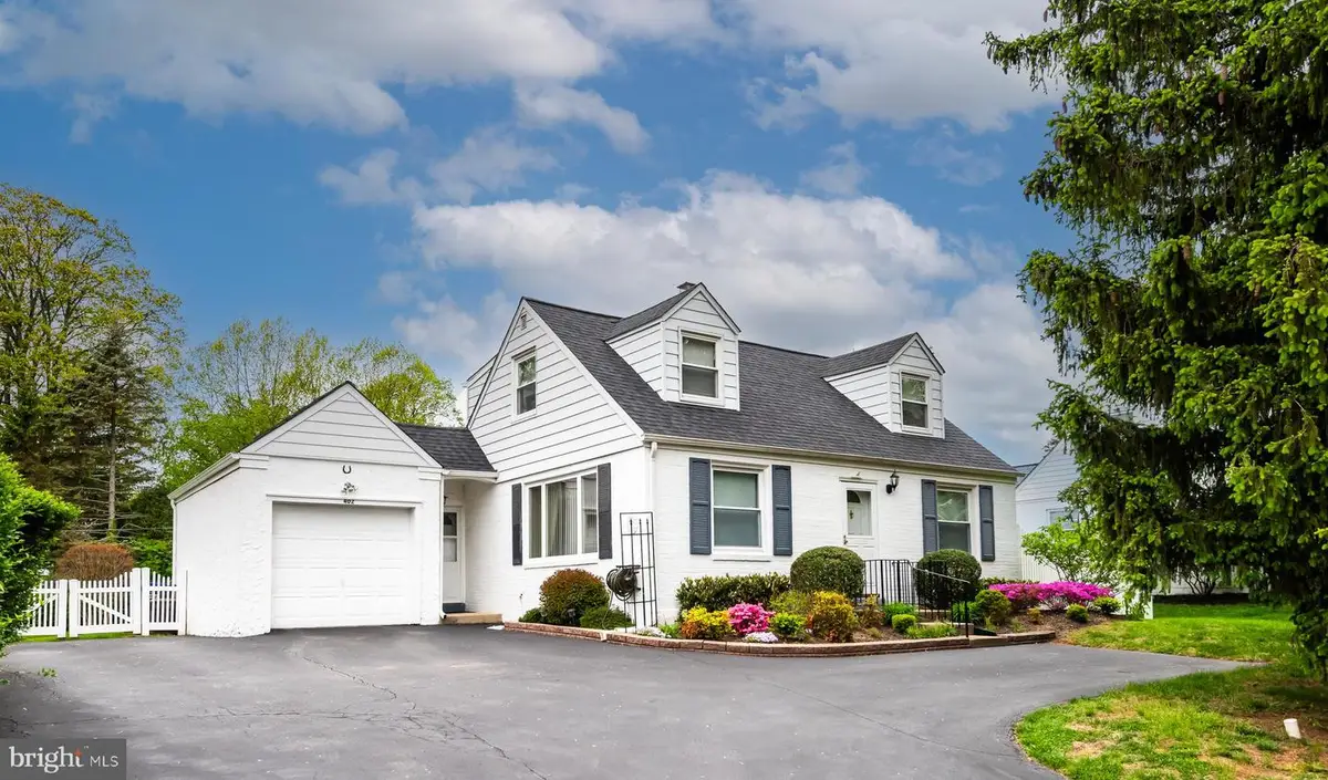 402 Old Eagle School Rd, Wayne, PA 19087 - #1