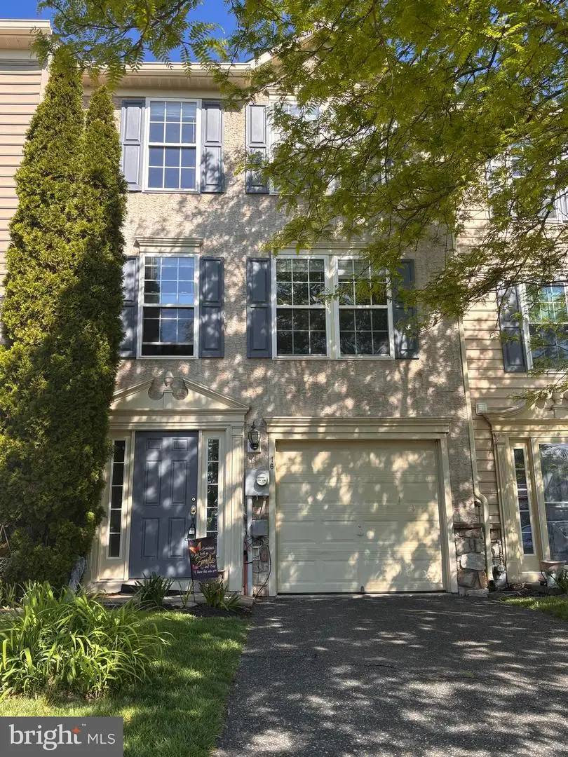 16 Dare Ln, Pottstown, PA 19465 - #2