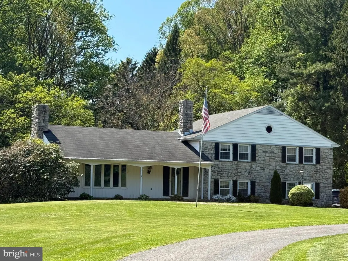 139 Rock Rd, Honey Brook, PA 19344 - #1
