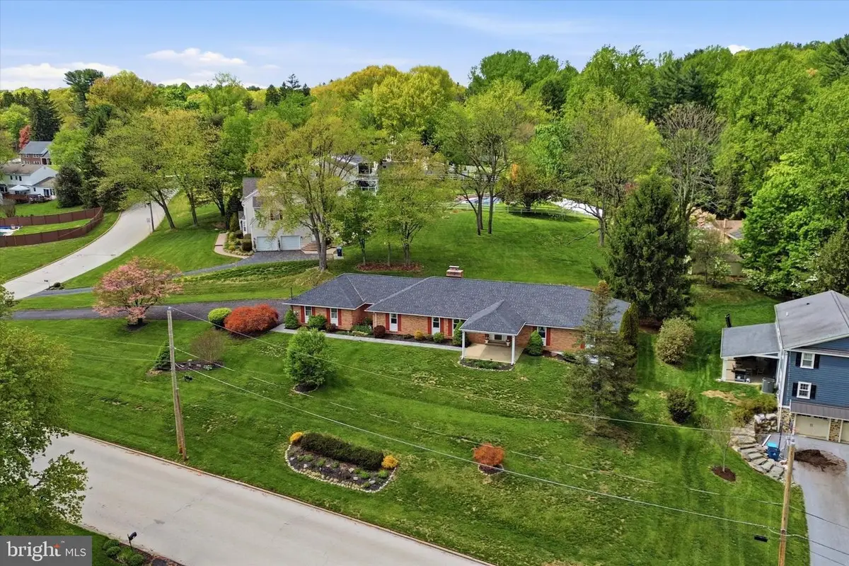 101 Caswallen Dr, West Chester, PA 19380 - #1