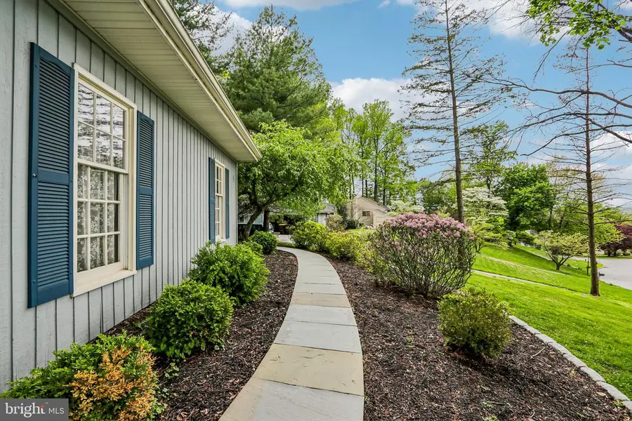 14 Airdrie Ct, Paoli, PA 19301 - #3