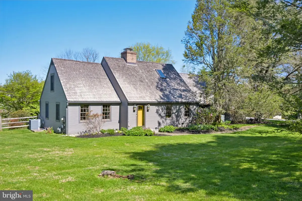 817 Sharon Cir, West Chester, PA 19382 - #1