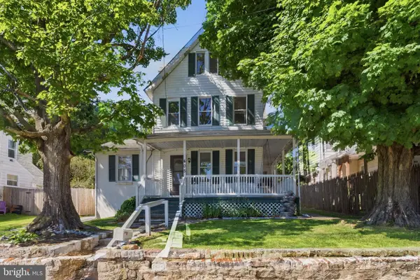 405 Strasburg Ave, PARKESBURG, PA 19365