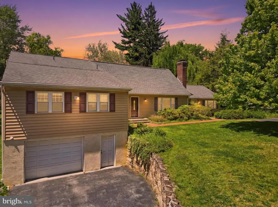 205 Oak Ln, West Chester, PA 19382 - #2