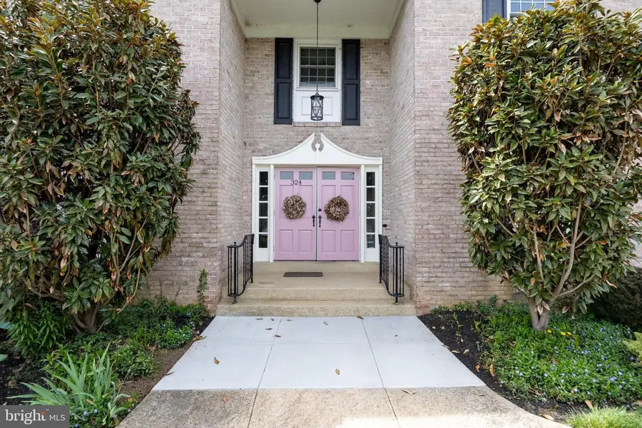 324 Marshall St #8, Kennett Square, PA 19348 - #2
