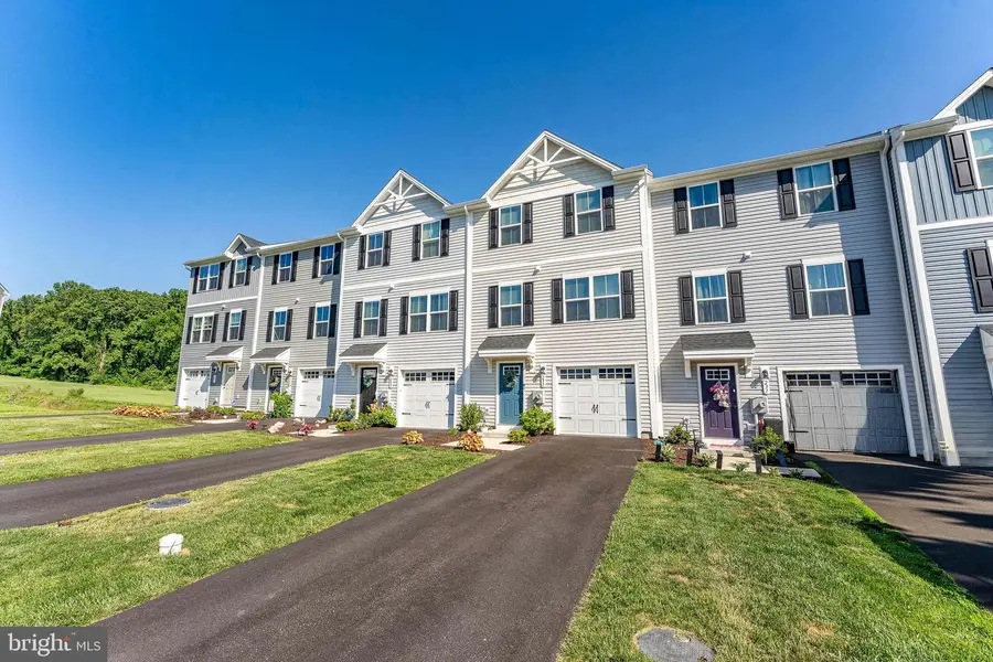 235 Hamilton Ln, Coatesville, PA 19320 - #2