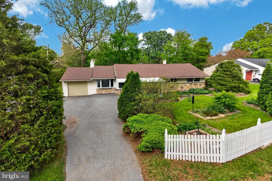 221 Hillside Dr, Exton, PA 19341 - #2