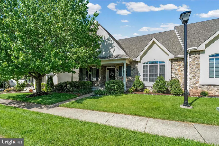 4 N Henley Dr, Avondale, PA 19311 - #3