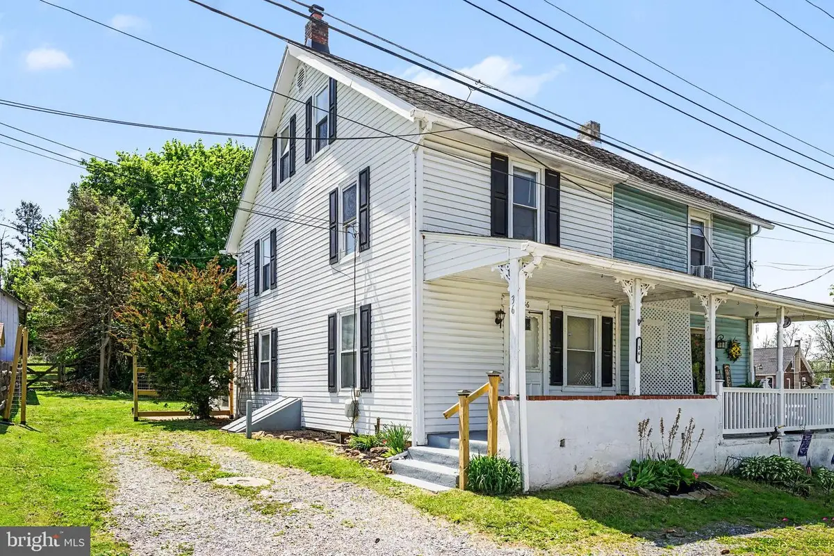 30 Helen St, Coatesville, PA 19320 - #1