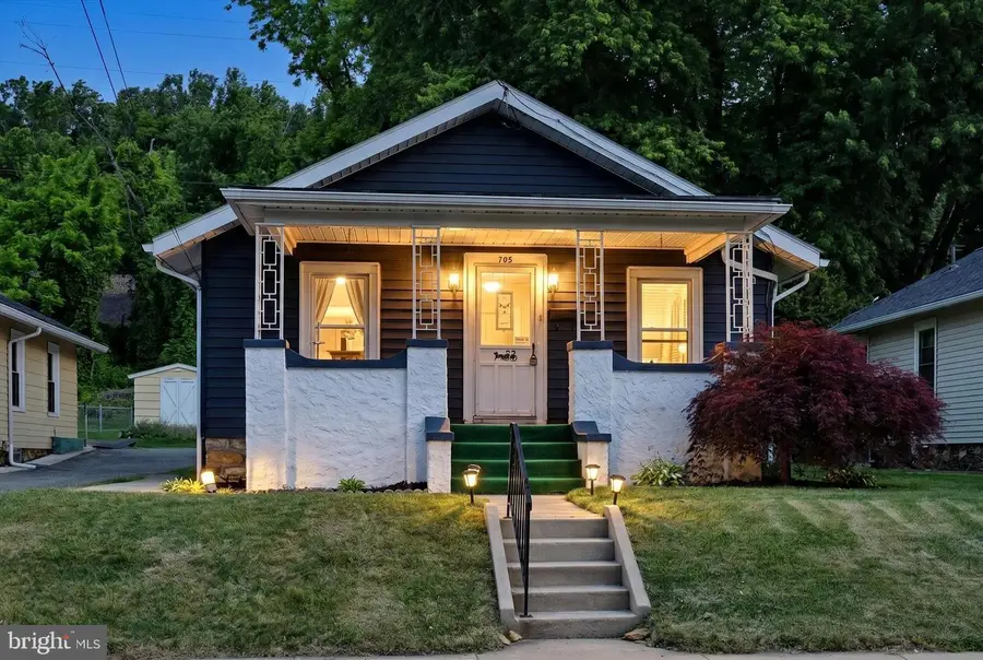 705 Charles St, Coatesville, PA 19320 - #3