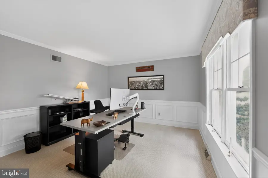 204 Shropshire Dr, West Chester, PA 19382 - #3