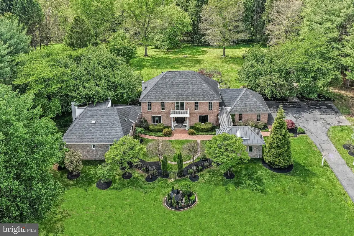 124 Round Hill Rd, Kennett Square, PA 19348 - #1