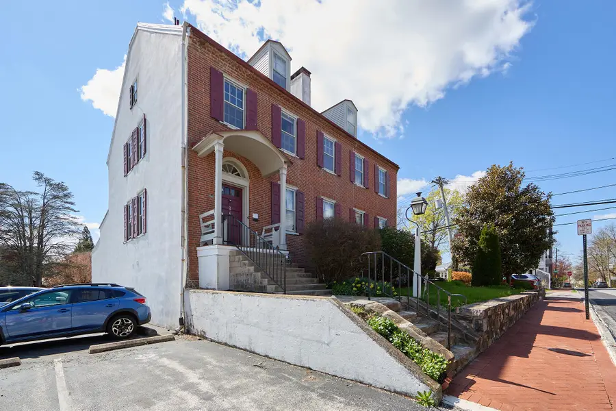 26 W Union St, West Chester, PA 19382 - #2