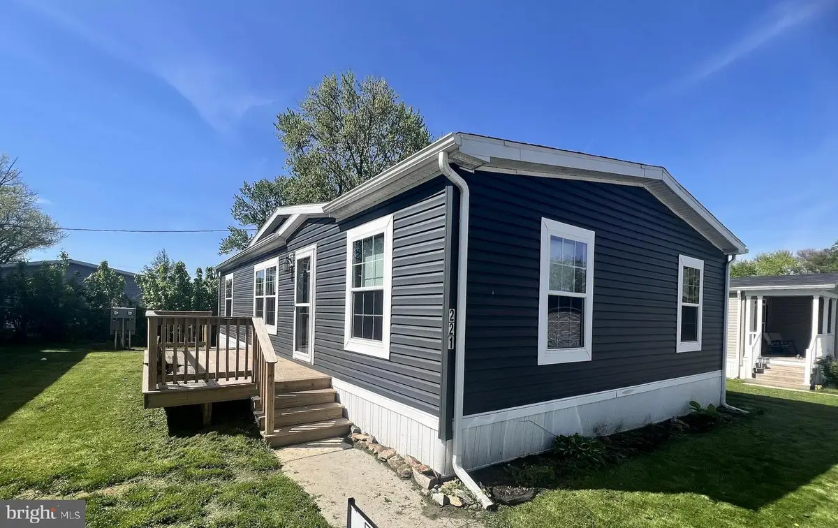 221 Jamie Ln, Sadsburyville, PA 19369 - #1