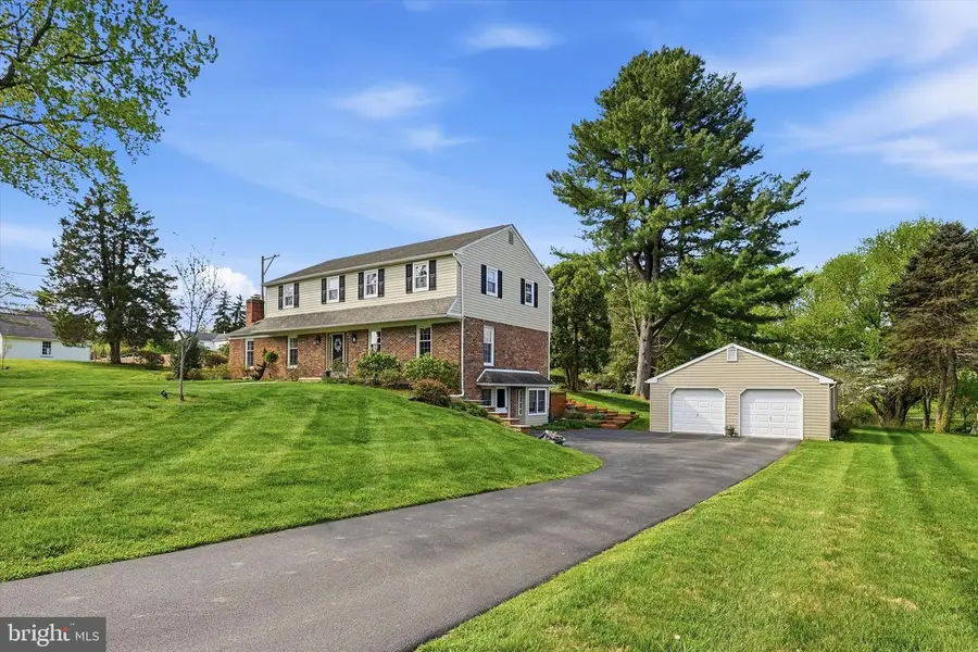 956 Embree Ln, West Chester, PA 19380 - #2