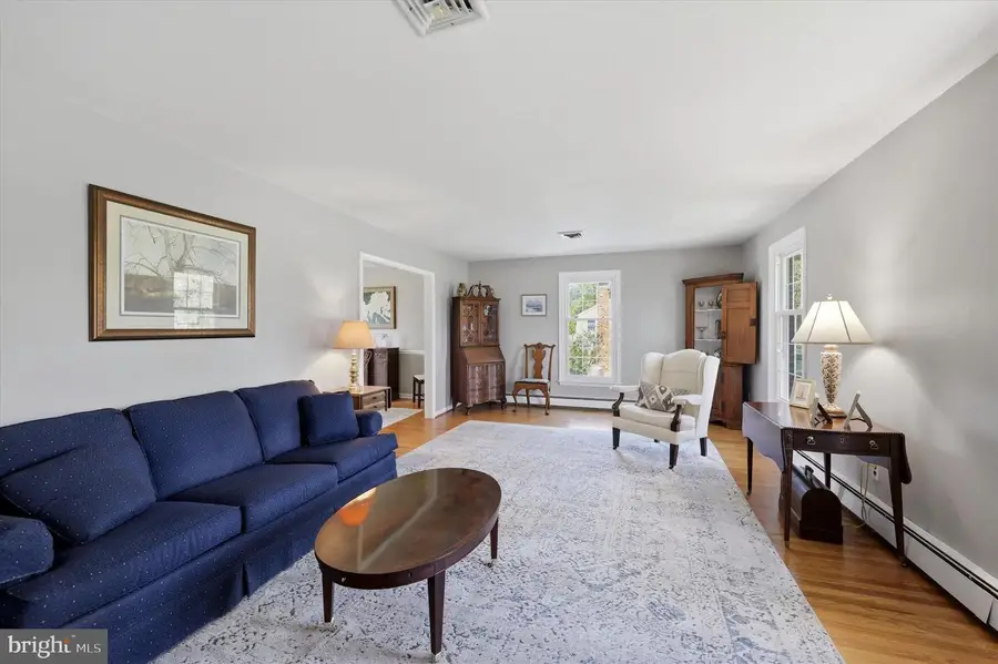 956 Embree Ln, West Chester, PA 19380 - #3