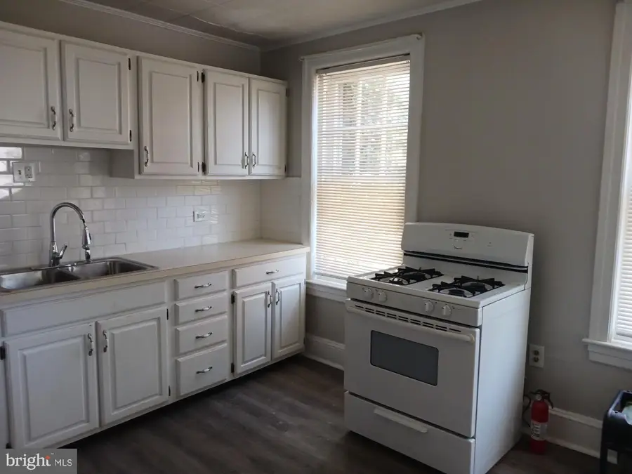 1132 Stirling St, Coatesville, PA 19320 - #2